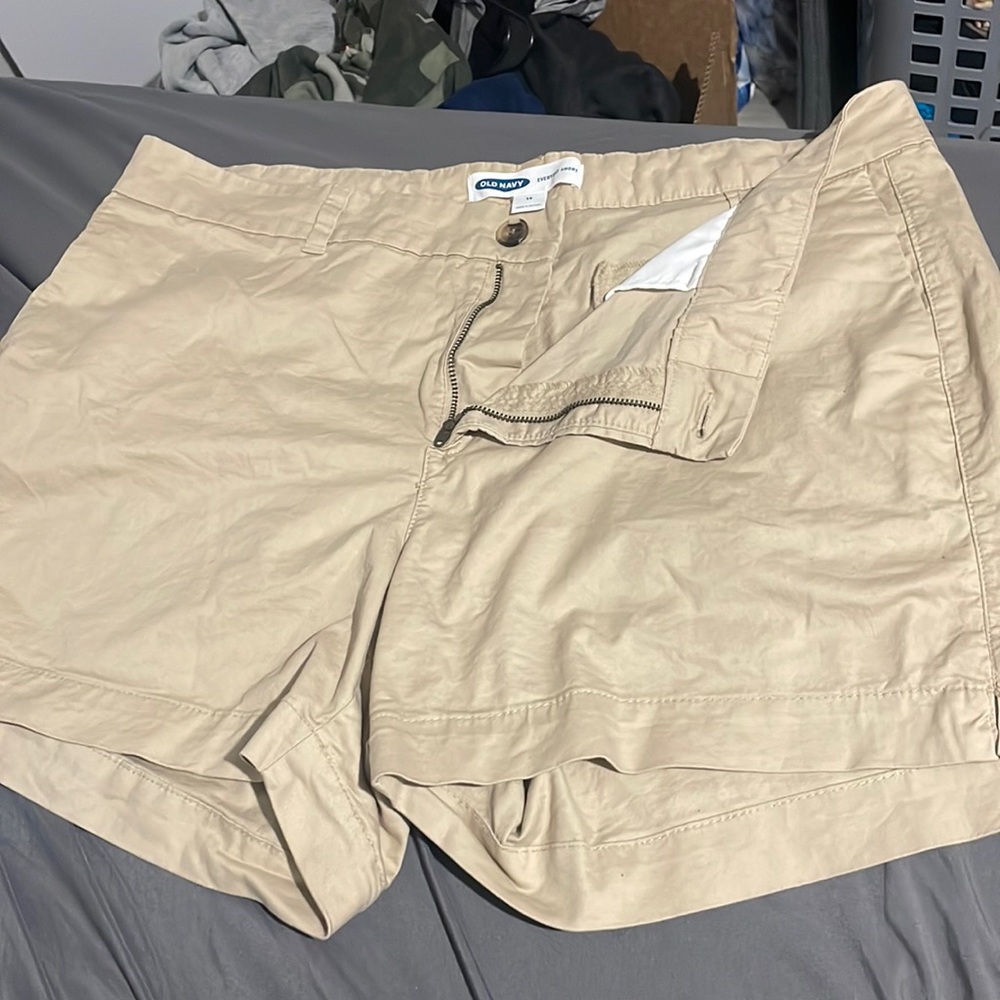 WOMENS old navy brand tan shorts size 16